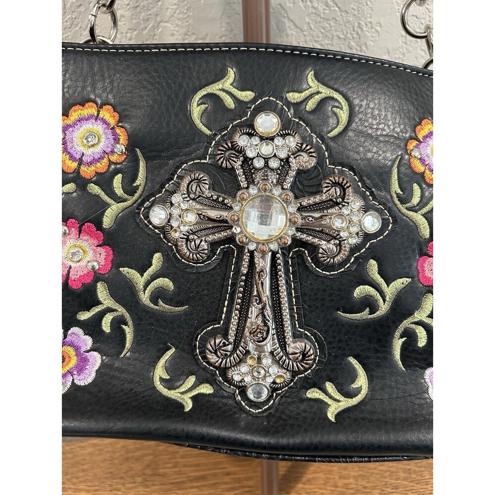 Western Purse With Cross Bling Floral Embroidery Silver Chain Links NWOT Black